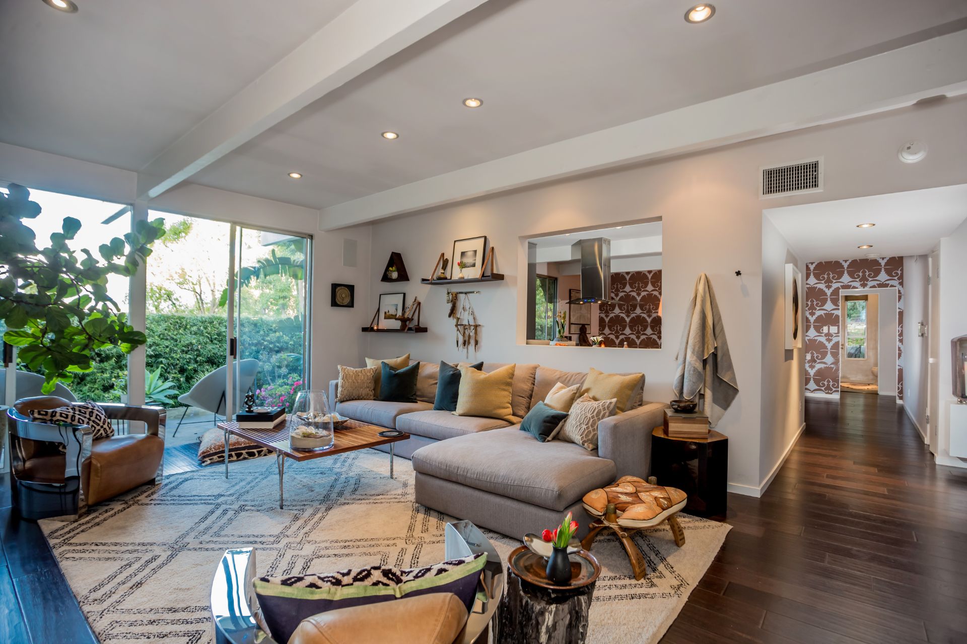 2166 Sunset Crest Dr Los Angeles, CA 90046 Stacy Gottula